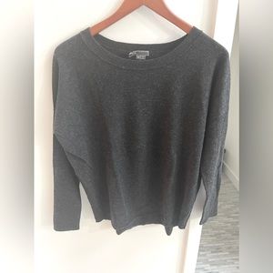 Vince 100% Cashmere Crewneck Gray Sweater